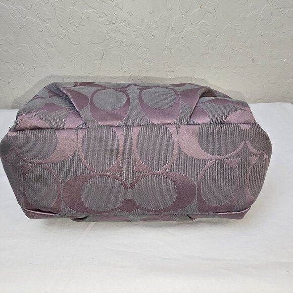 Coach F15067 Lilac & Light Gray Signature Canvas Convertible Duffel Crossbody - Picture 13 of 15